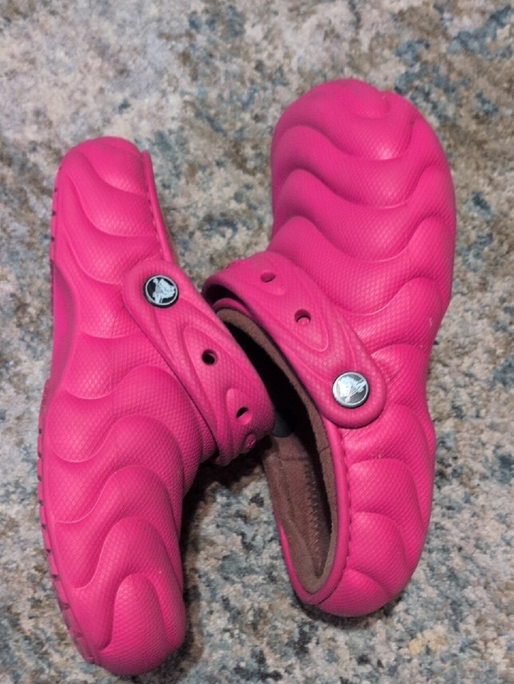 Crocs Hot Pink Fleece Lined Clogs M5/W7 - Picture 4 of 9